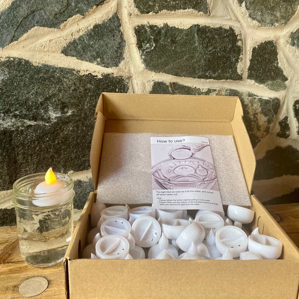 Flameless LED floating candles